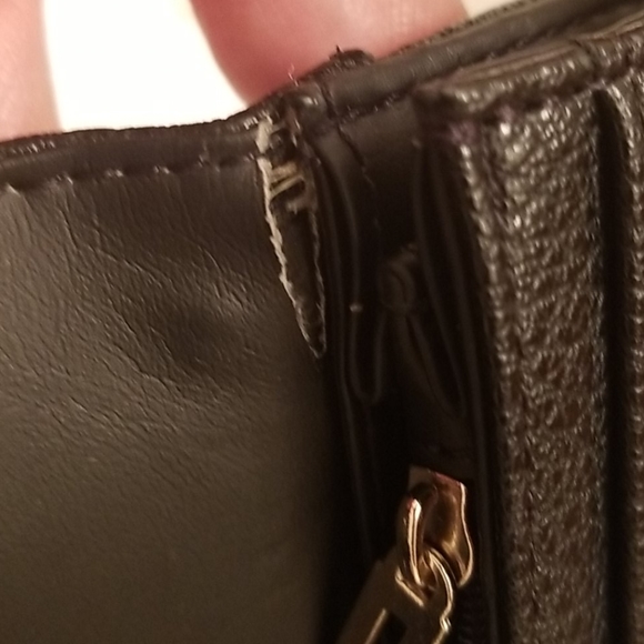 - Wallet - Picture 11 of 11